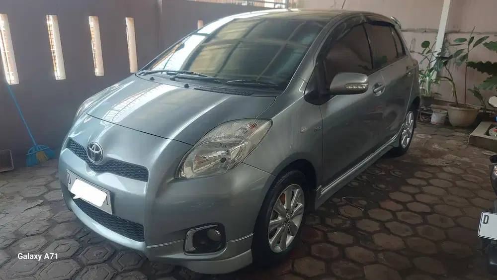 DP 7 JT SGT TERWAT ORS YARIS E MT SILVER 2012 FACELIFT
