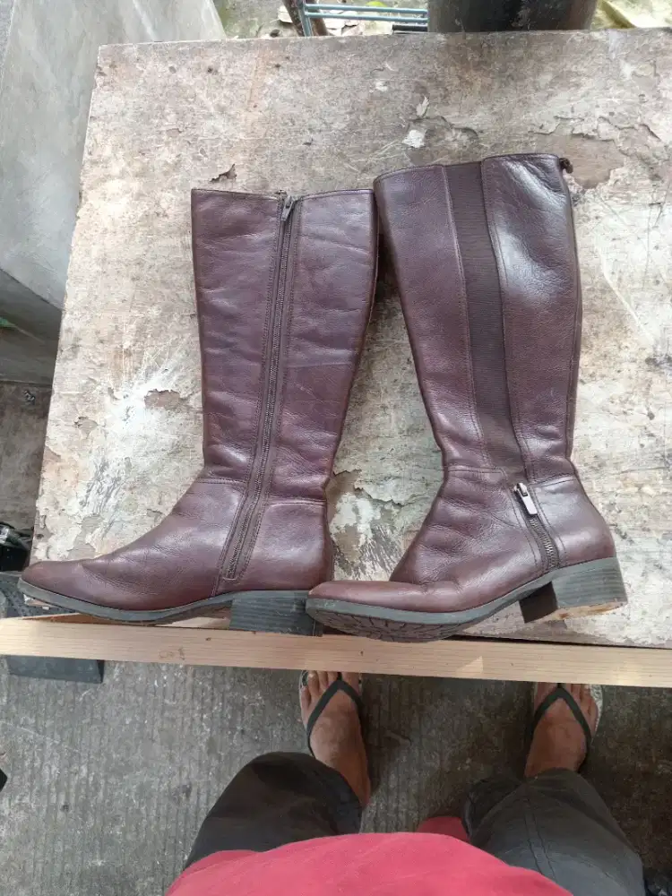 Sepatu boot size 38