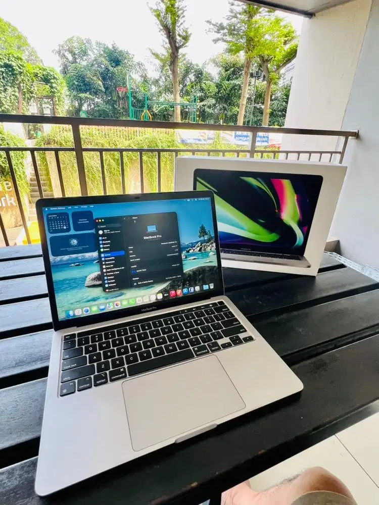 MacBook Pro M1 2020 13 inch 8GB/256GB Cc 282 BH 90% FULLSET