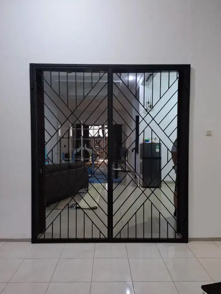 Pintu teralis doubel kasa nyamuk