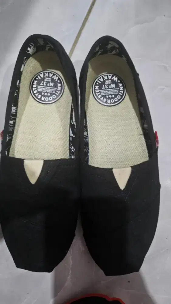 Sepatu Wakai size 37