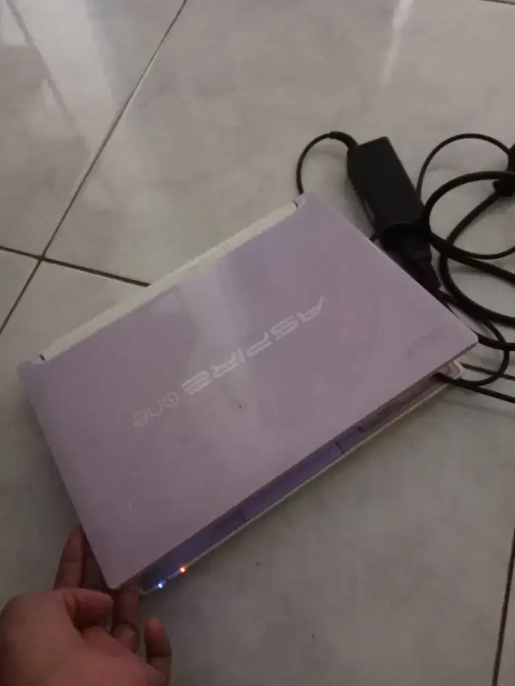 Laptop Acer one happy