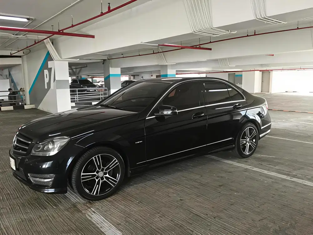 Mercedes-Benz C200 2014 Bensin