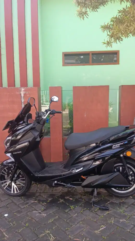 Motor listrik Polytron  fox R