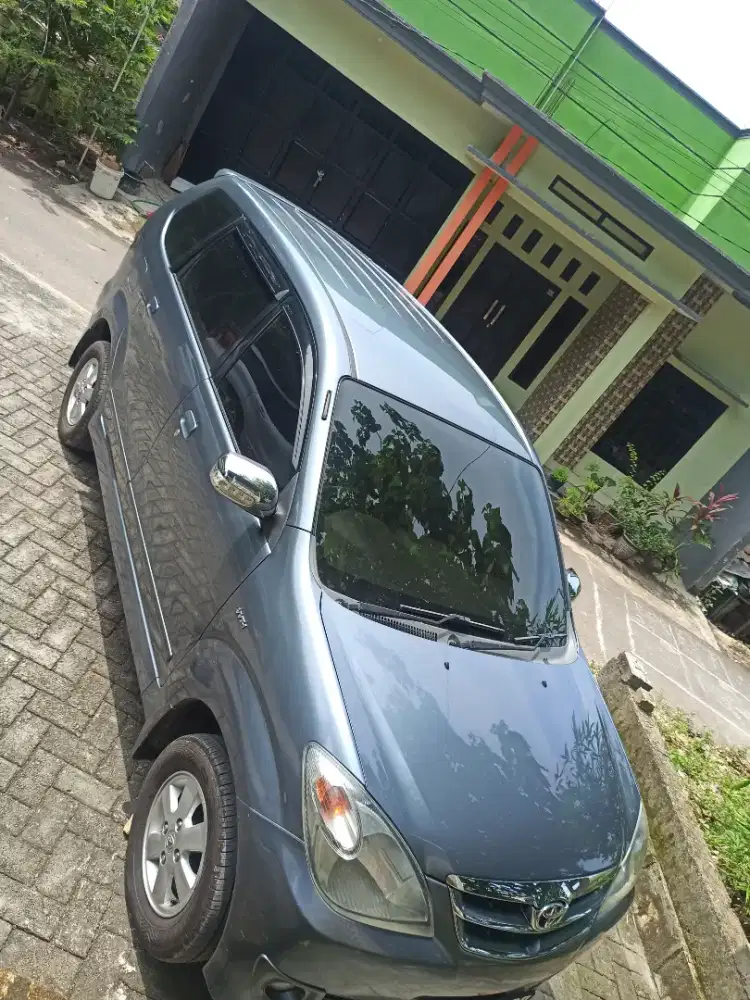 Di jual mobil Avanza type G  Manual 1.3 Tahun 2011