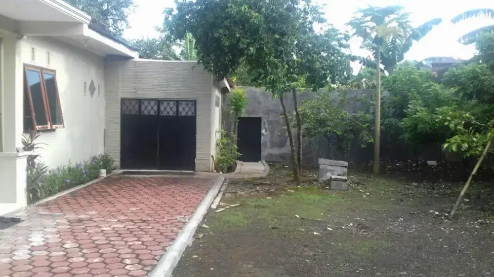 Jual rumah layak huni letak dalam kota