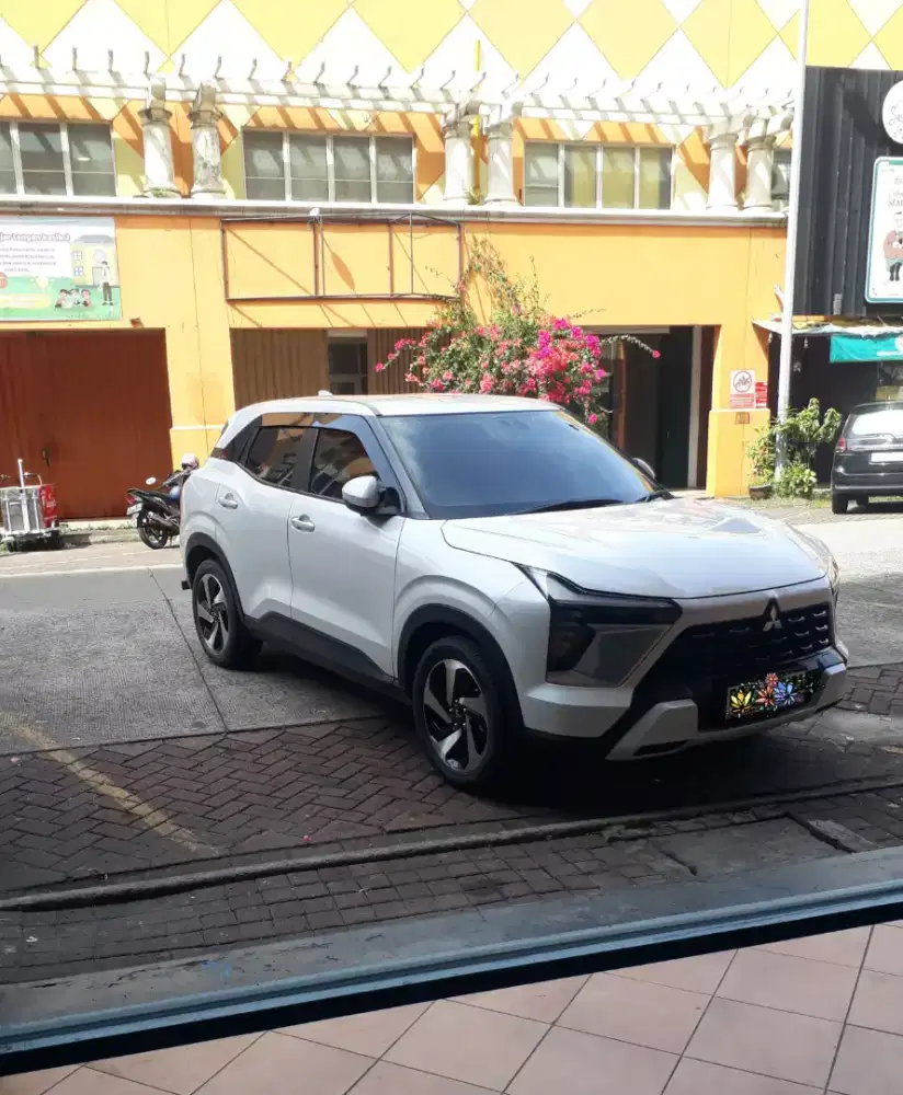 Sewa mobil dengan sopir