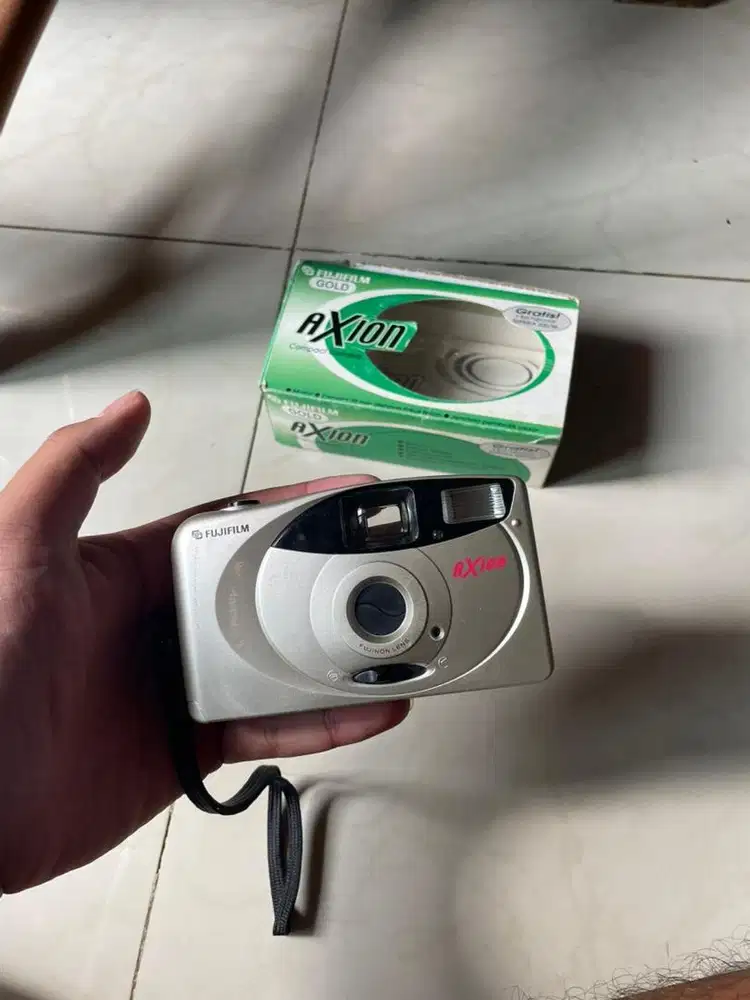 Kamera analog Fujifilm Axion