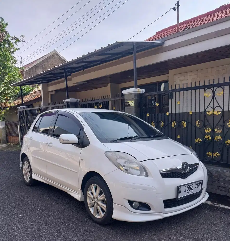 YARIS S LIMITED MATIC KEYLESS 2010 JARANG ADS