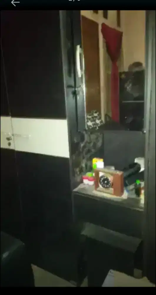 Lemari tamu dan lemari pakaian nyambung meja rias