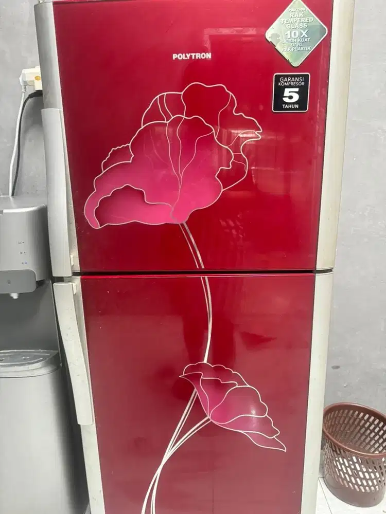 Kulkas Polytron 2 pintu