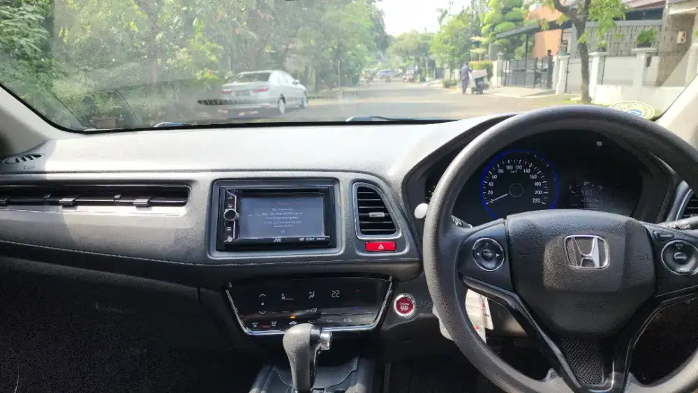 For Sale: Honda HR-V 1.5 E CVT 2015 Grey