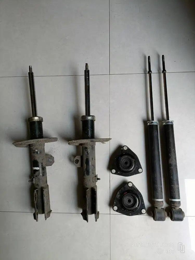 Shok depan dan belakang xpander