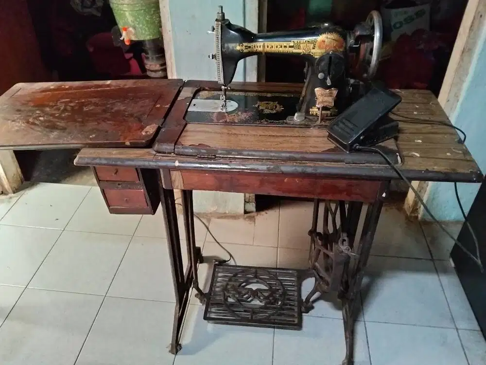 Mesin jahit butterfly