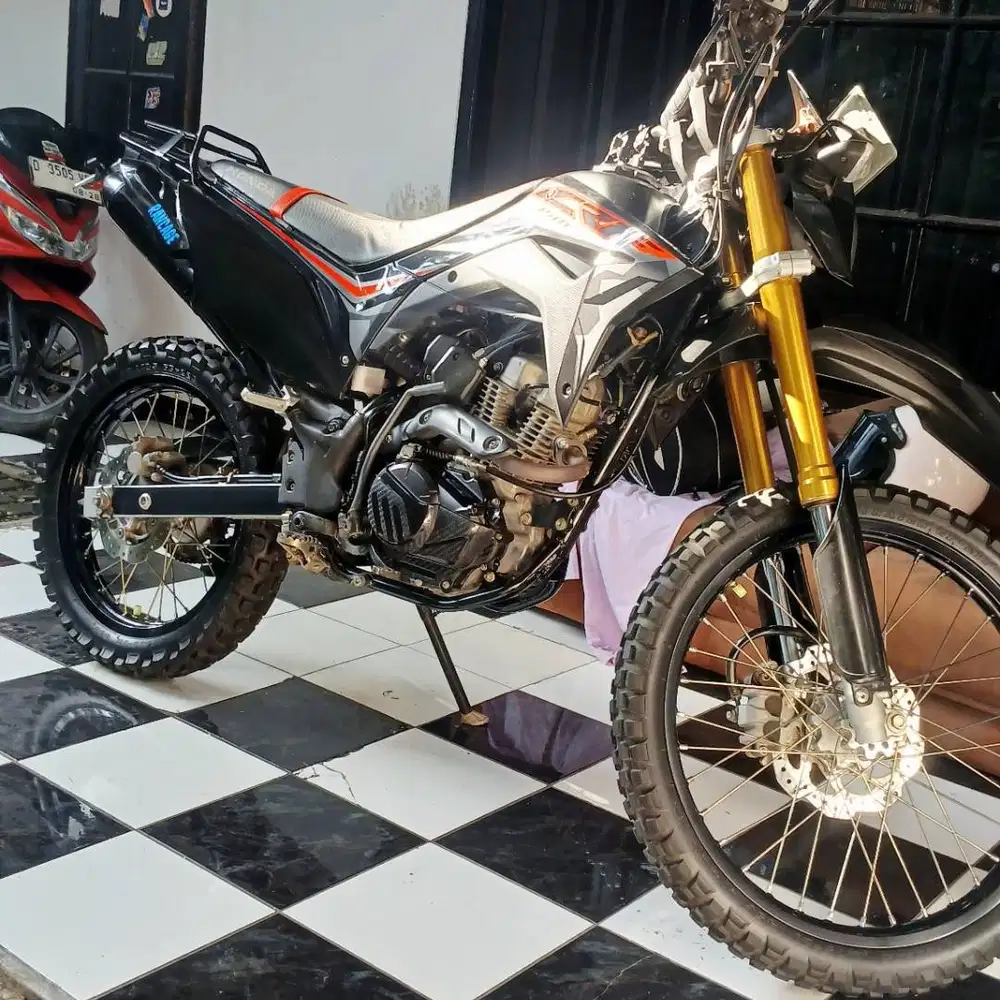 Jual sepeda motor Honda CRF