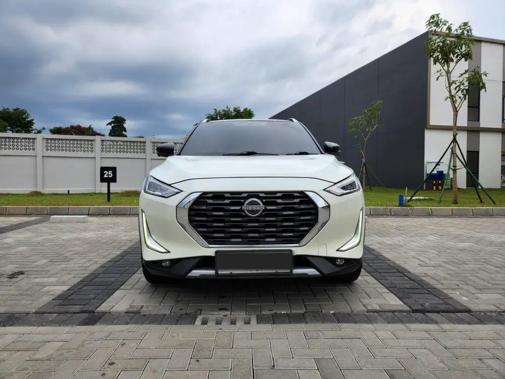 TERMURAH NISSAN MAGNITE PREMIUM 2022 PUTIH TWO TONE