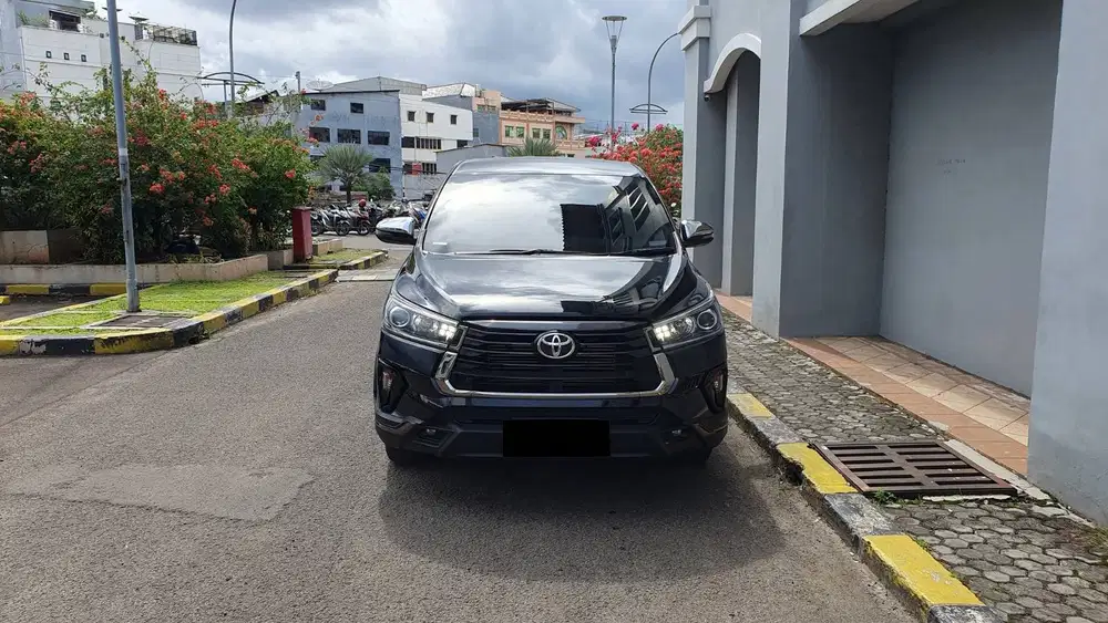 Toyota Kijang Innova Reborn Venturer 2.4 Facelift Diesel 2022 Like New