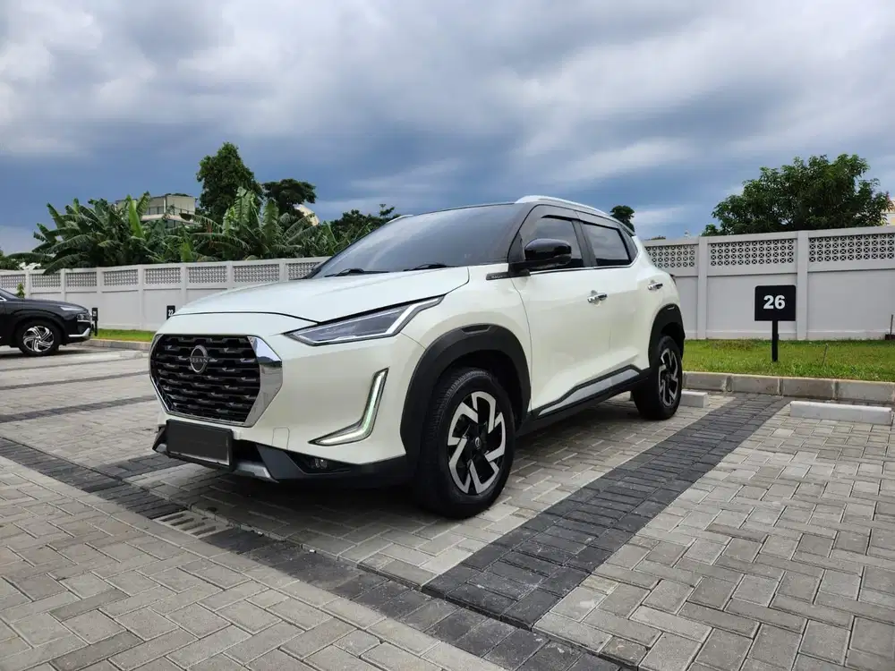 NISSAN MAGNITE PREMIUM HARGA CASH PROMO MOBIL TERAWAT SIAP PAKAI