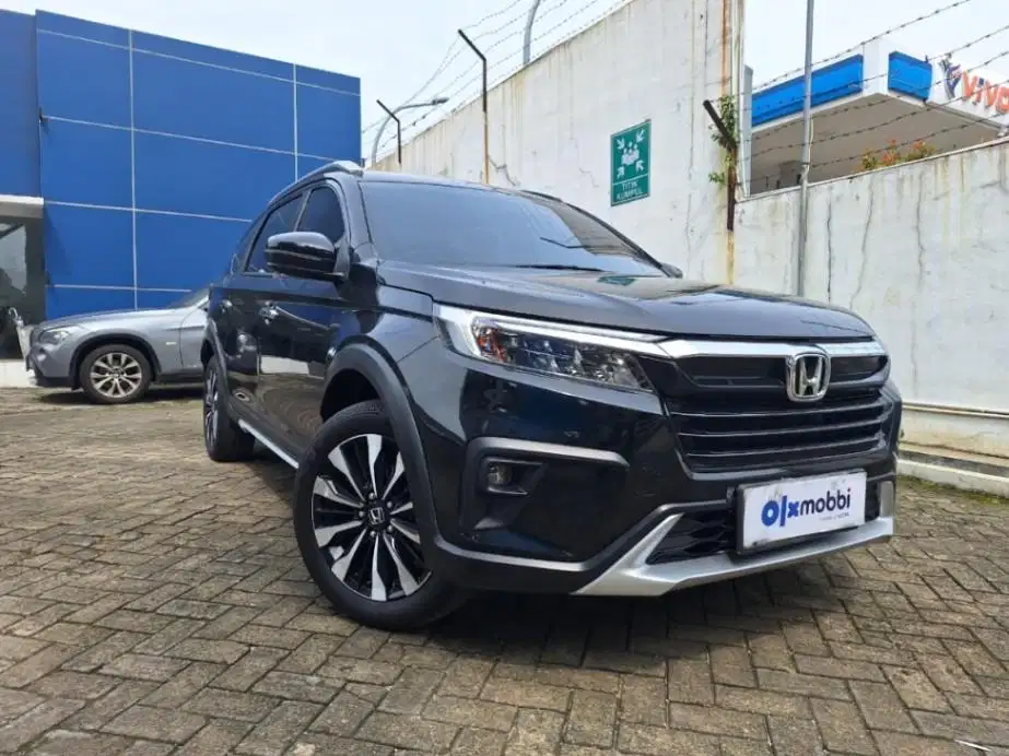 DP MURAH Honda BR-V 1.5 Prestige Bensin-AT 2023 Hitam CPZLB