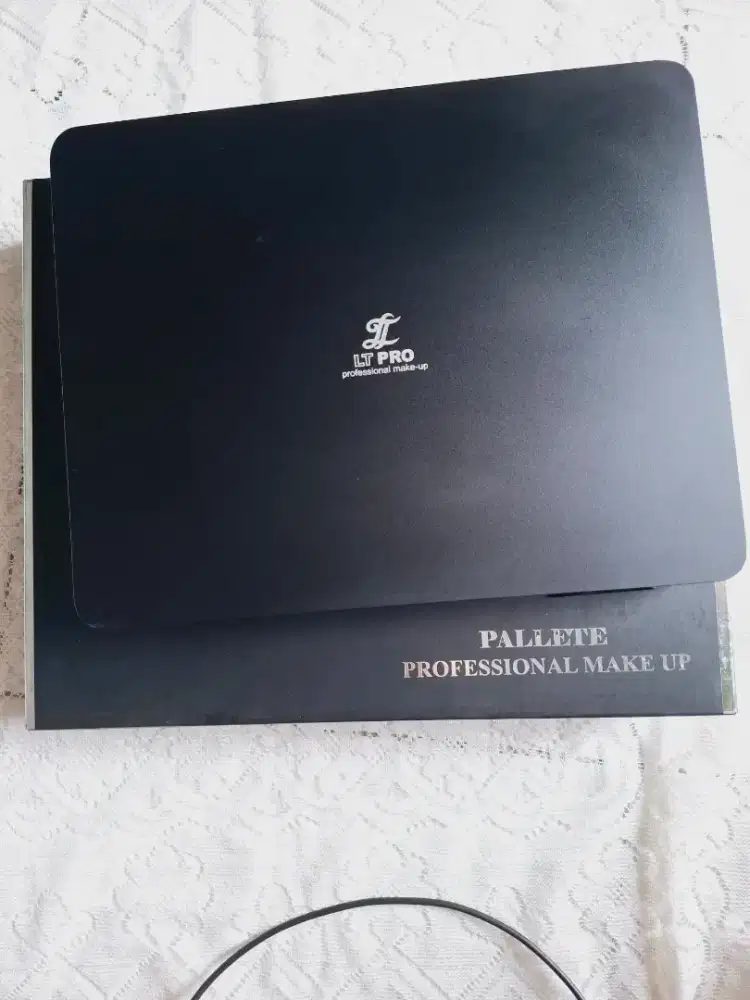 Dijual pallette LT PRO ORI free tinted serum Loreal