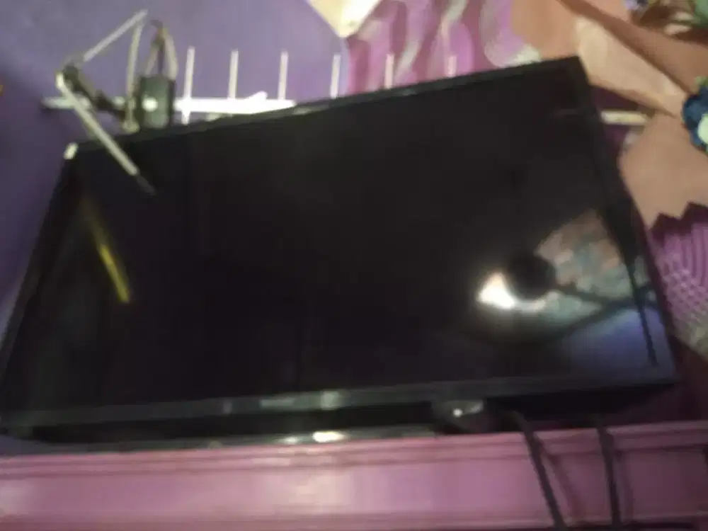 Televisi 32 inc merk shap