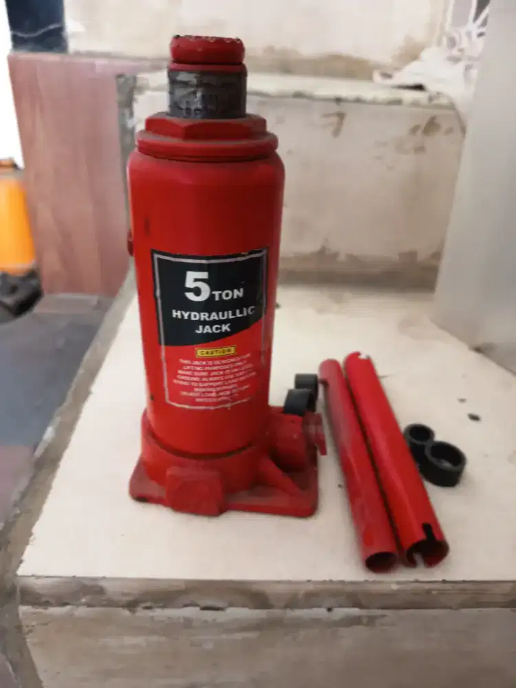 Dongkrak mobil 5 ton