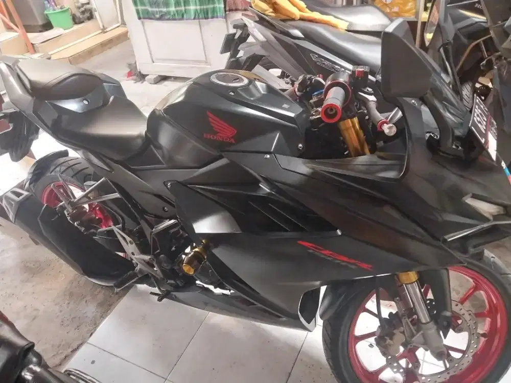 Honda CBR 150R seperti baru jarang dipakai