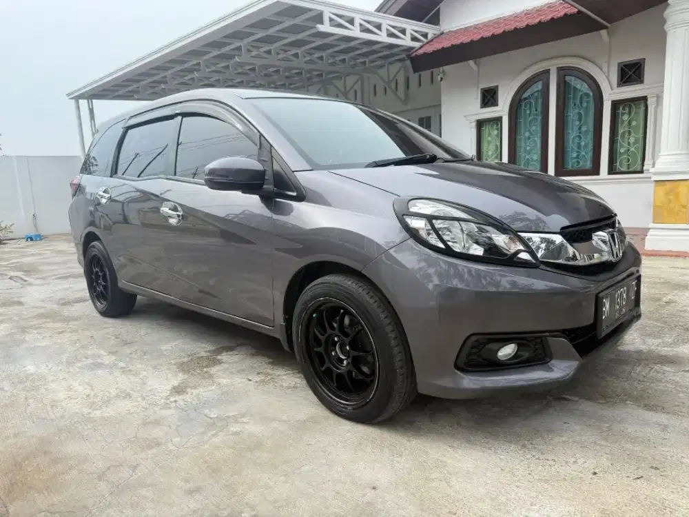 Mobilio E matic 2016