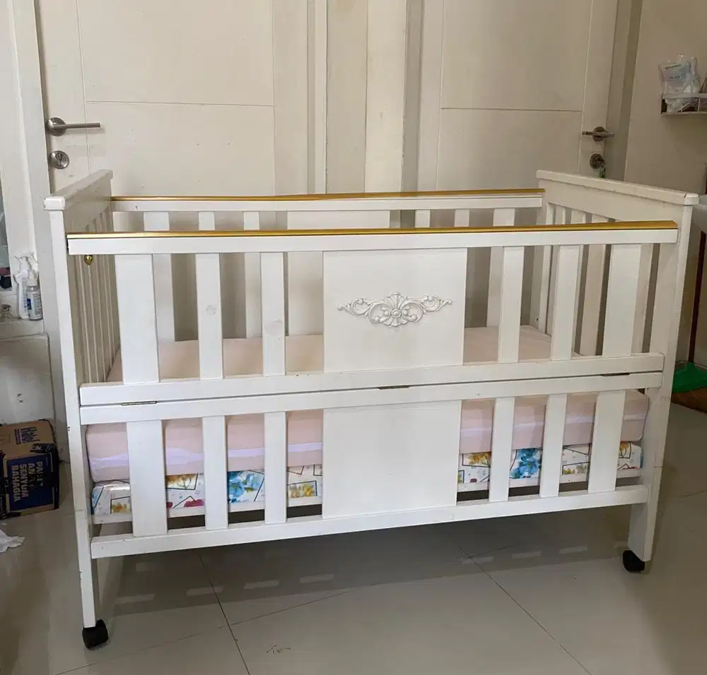 Bed Bayi Kayu putih kuat - ranjang bayi solid