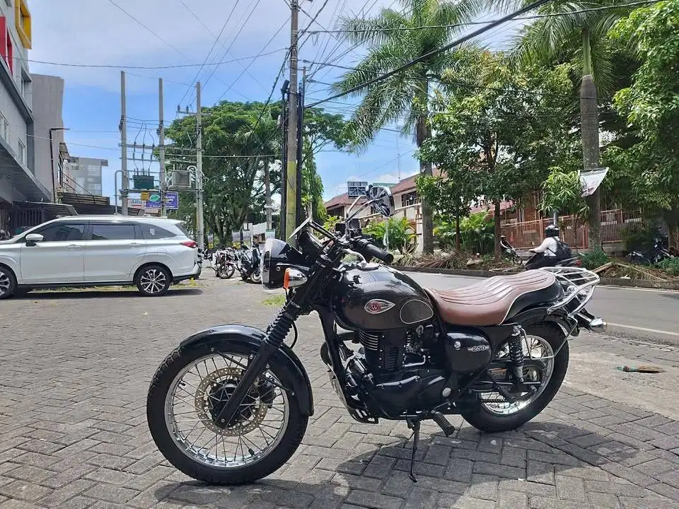 W250SE Estrella - mulus terawat, siap touring
