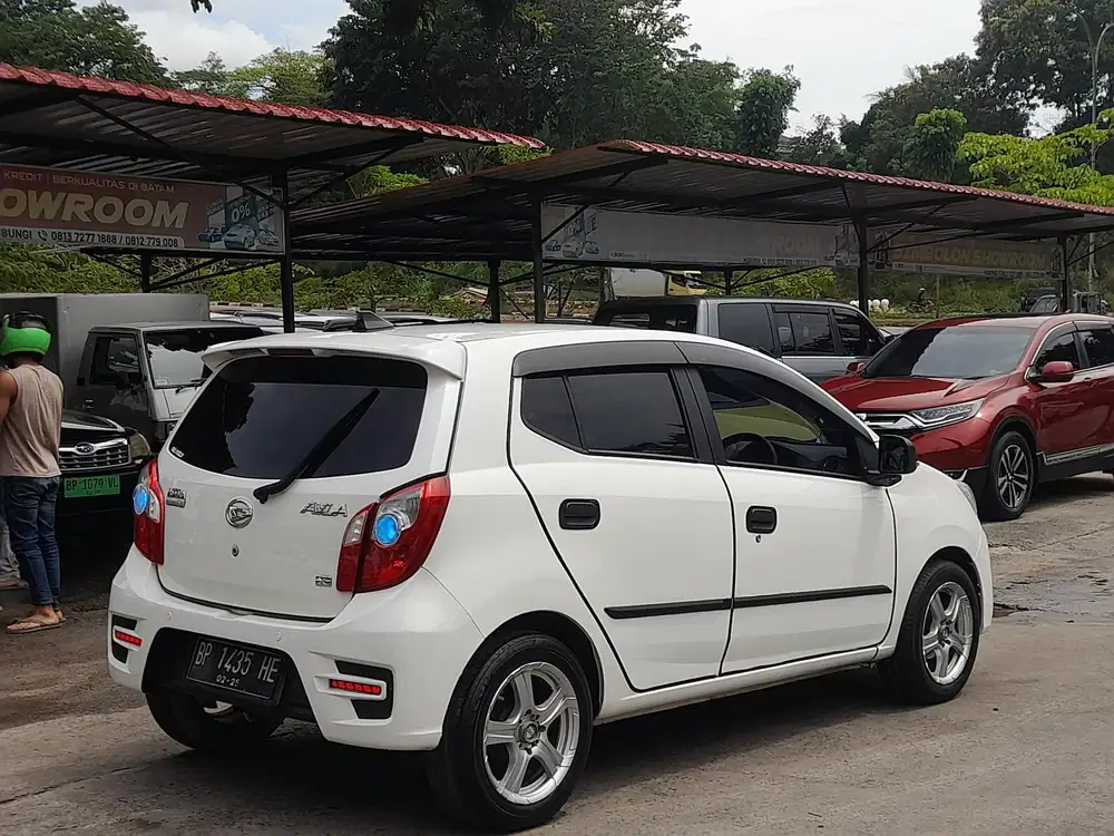DAIHATSU AYLA X AUTOMETIC PAJAK HIDUP STNK BPKB LENGKAP TANGAN PERTAMA