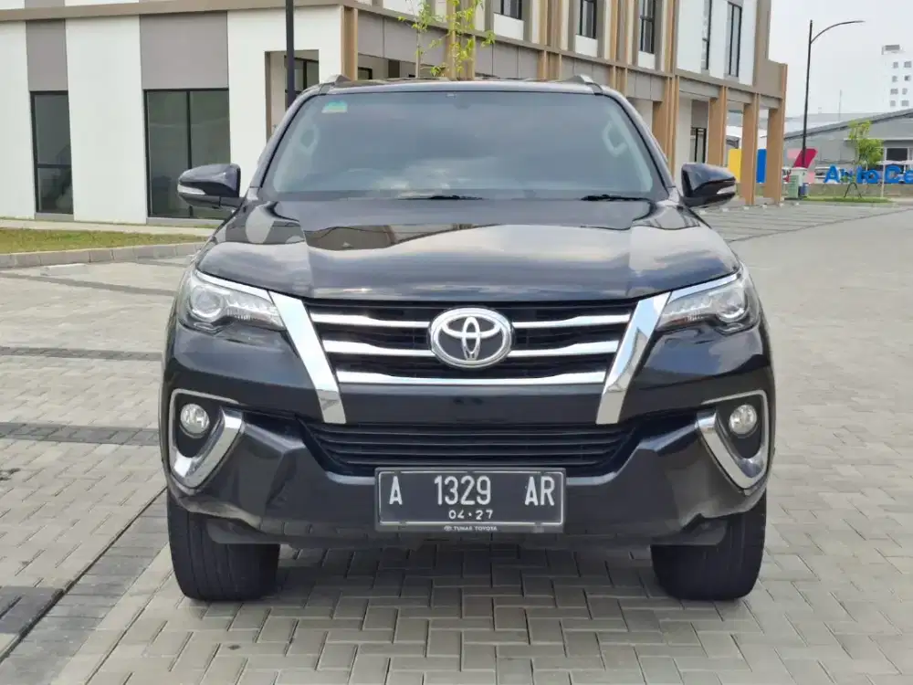 Fortuner VRZ AT Diesel 2017 Hitam