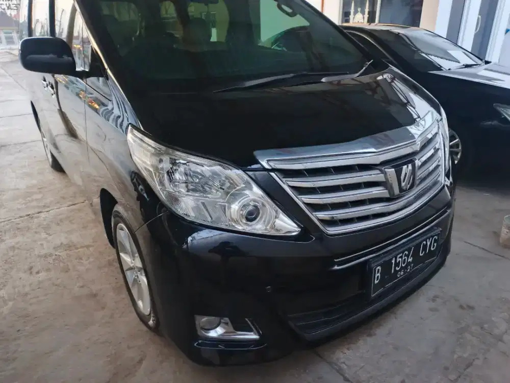 Toyota Alphard 2012