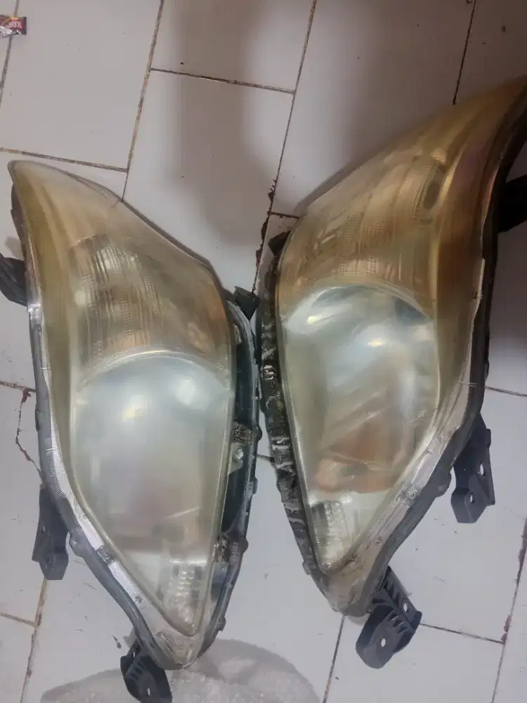 Lampu mobil inova