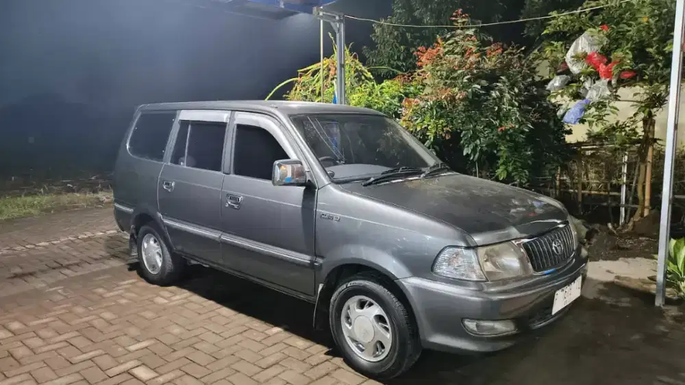 Kijang LGX 2.4 MT 2001