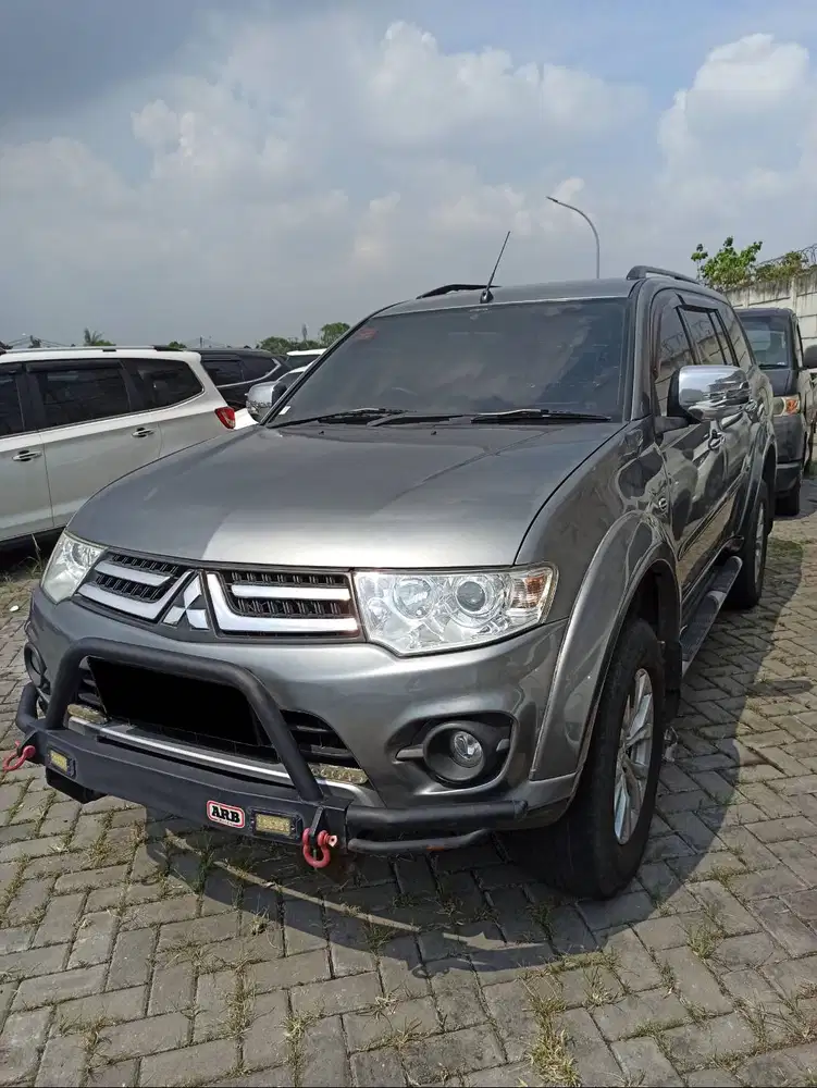 MITSUBISHI PAJERO SPORT EXCEED SOLAR BUKAN BENSIN 2014 MODEL 2015