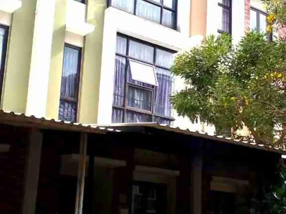 Termurah Rumah Kost Kost 3 Lantai Super Strategis