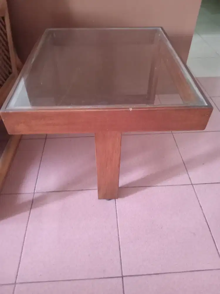Meja jati kaca kaki 3
