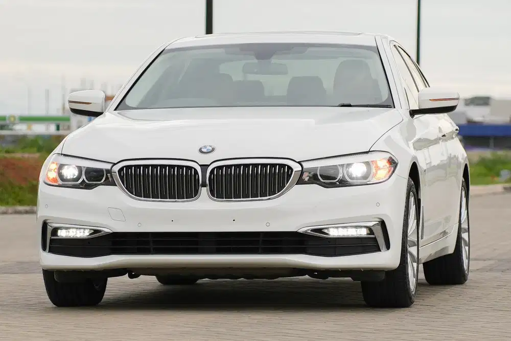 BMW 530i Luxury 2018 RSE Harman Sunroof White! 520i