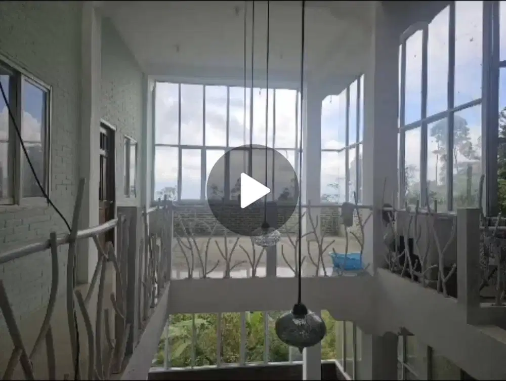 Lahan Luas + Rumah Siap Huni dekat Gunung Lawu — Cocok untuk Resort/Vi