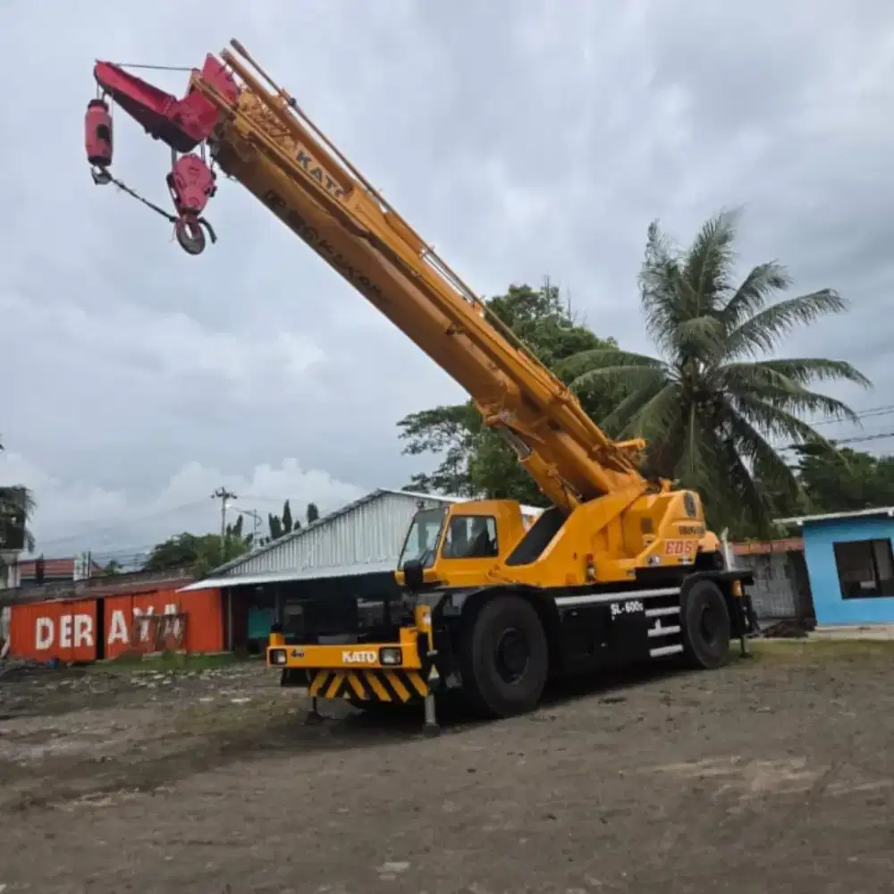Raughterain crane kato SL600 tahun 2024 capasitas 60 ton