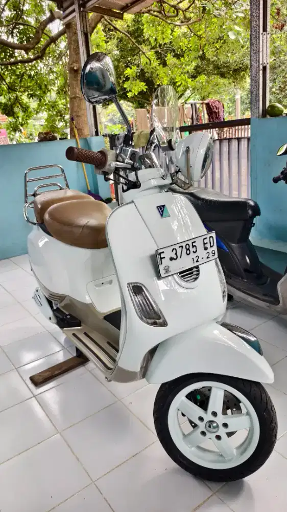 Vespa LXV 150 3Vie