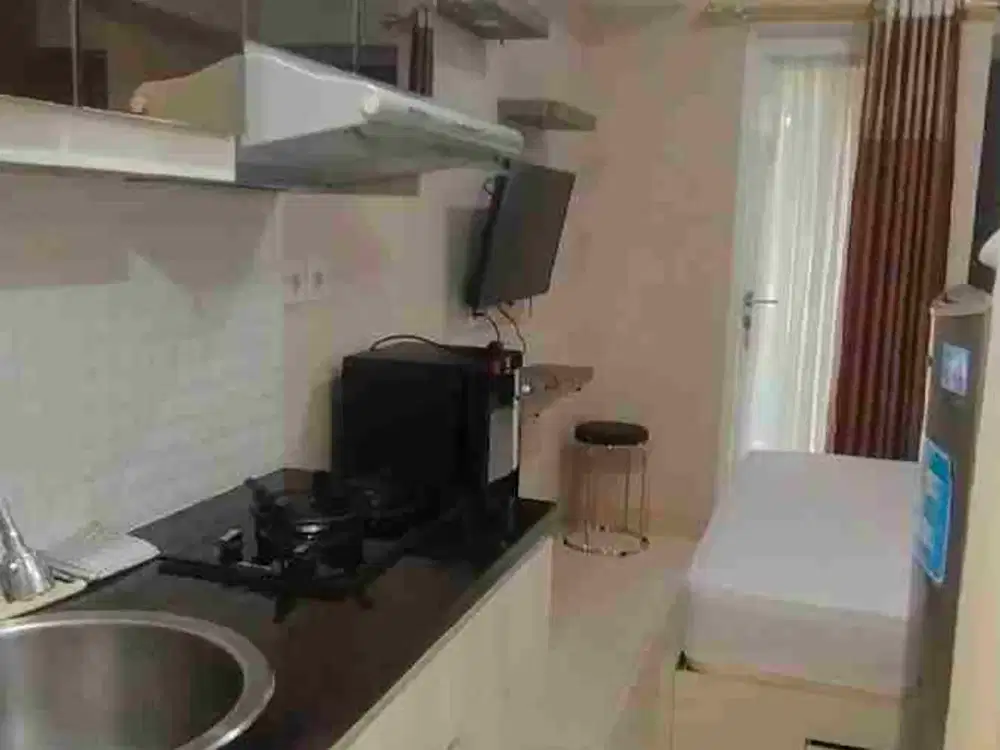 Disewakan 1 unit tipe studio furnish, view pool, Apartemen The Springlake, Summarecon Bekasi