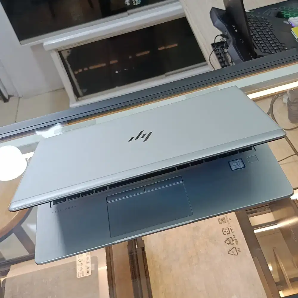 HP ELITEBOOK 830 G6 INTEL CORE I7 RAM 16GB / SSD 256GB