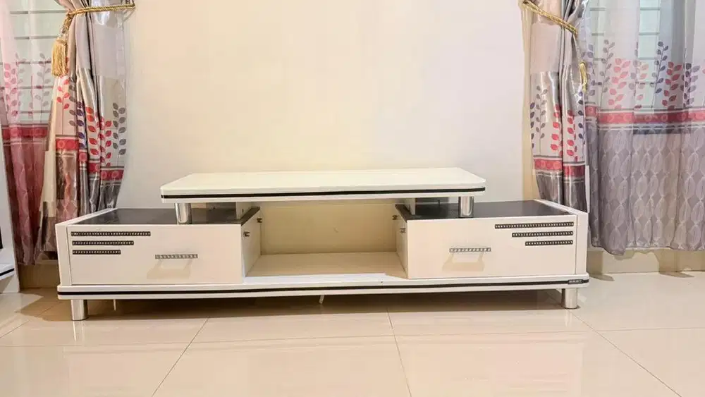 Jual Buffet TV Bekas