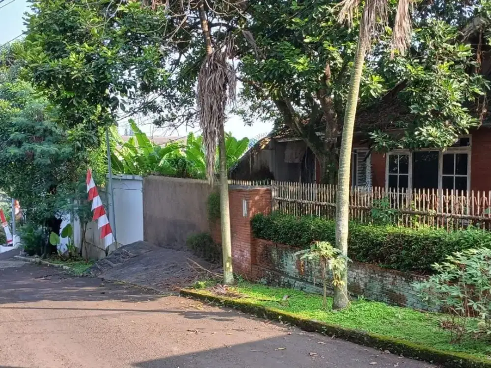 Rumah di Cinere Dijual Murah Hitung Tanah Lokasi Strategis Belakang Living Plaza