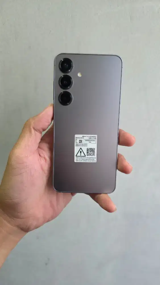 Samsung s25 512gb sein like new