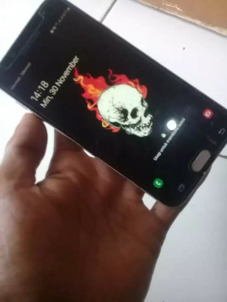 Dijual samsung j7 pro