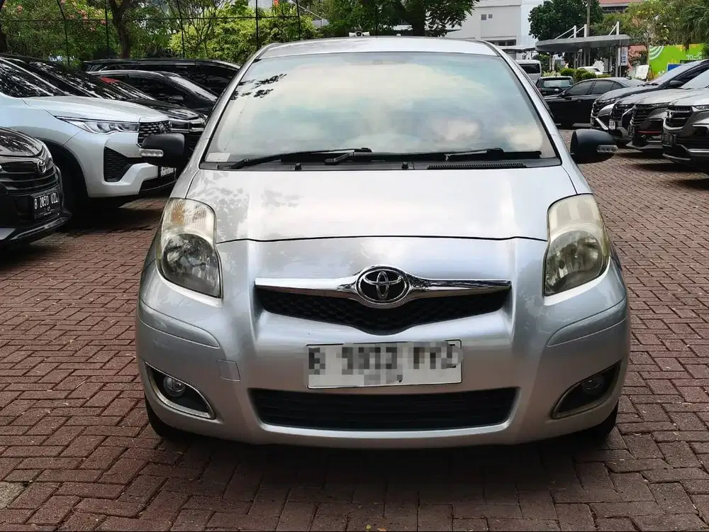 Toyota Yaris Tipe J Automatic Tahun 2011 DP 20 JUTA