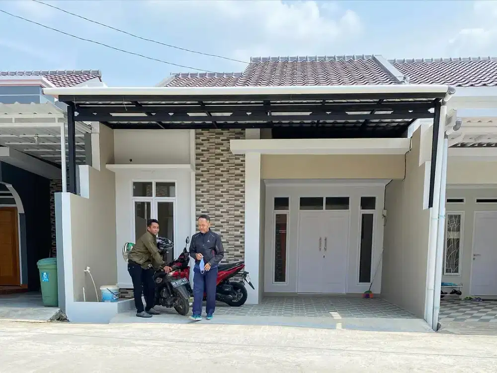Kanopi rangka atap baja ringan terpasang